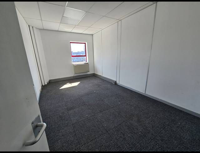340M² OFFICE TO LET IN TYGER VALLEY